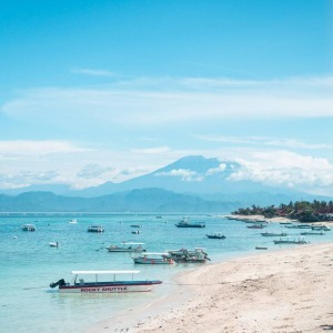 The island for stillness and reflection, an inward journey during our yin yoga and tcm program 2026