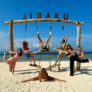 students-enjoying-bali-island-during-our-200-hour-yoga-teacher-training-in-bali.
