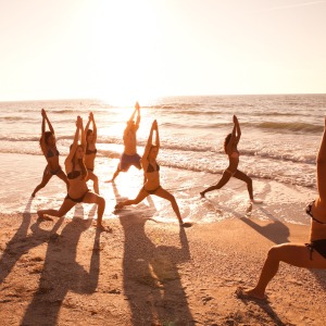 vinyasa-yoga-during-our-200-hour-yoga-teacher-training-in-bali at akirayoga studio