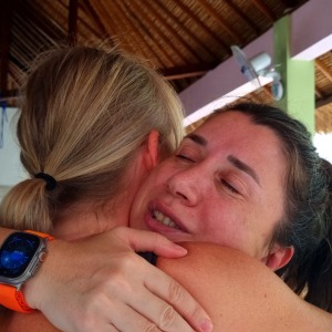 students-build-close-connections-as-they-share-experiences-in-our-yin-yoga-teacher-training-50-hour-program-in-bali