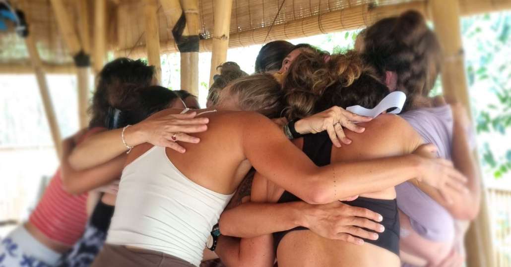 Connection & Community – Akira Yoga Teacher Trainings Bali 2026 | The Yoga Garden Lembongan Yoga students connecting during 200-hour teacher training 2026 at The Yoga Garden Nusa Lembongan Bali