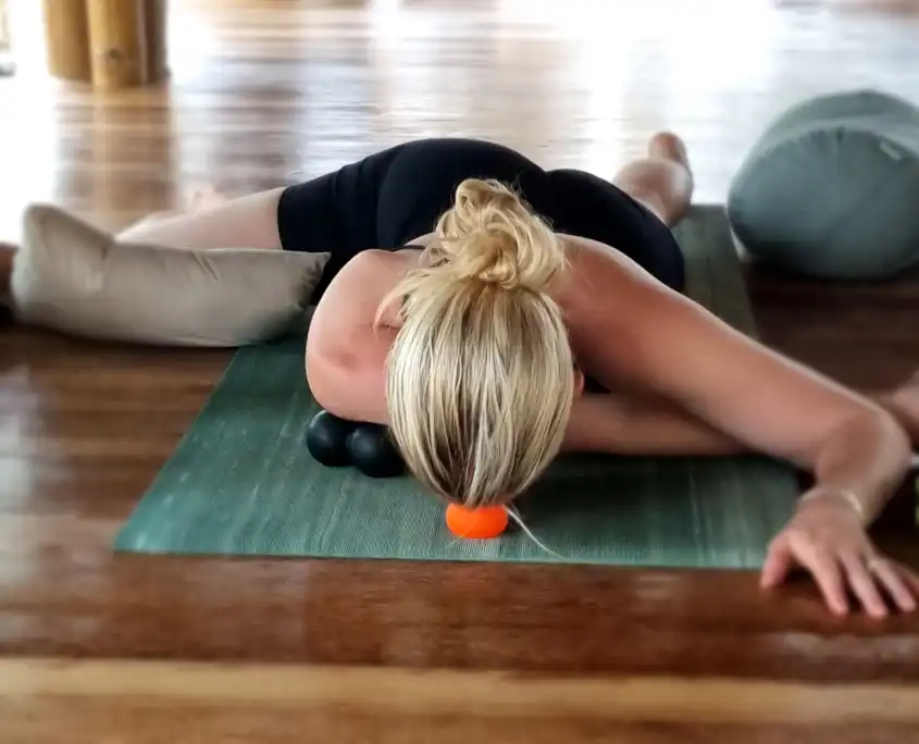 AcuYin Practice Yin Yoga with Acupressure Ball for Fascia Release