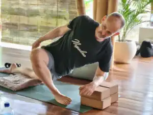 Functional Yoga for the Hips Anatomy, Fascia and Hip Mobility Functional Yoga for the Hips Anatomy, Fascia and Hip Mobility